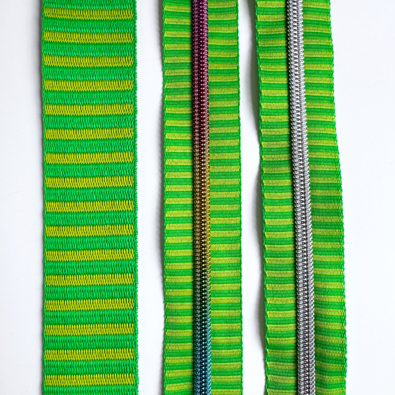 Sew Hungry Hippie Green Jacquard Nylon Zipper #5 - 3 Yards, Rainbow Teeth