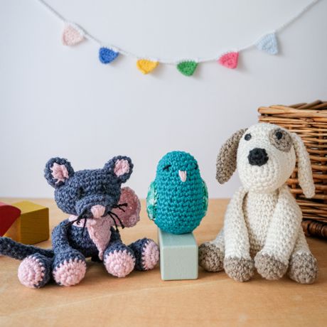 Hoooked - Amigurumi Crochet Kit - Pet Friends