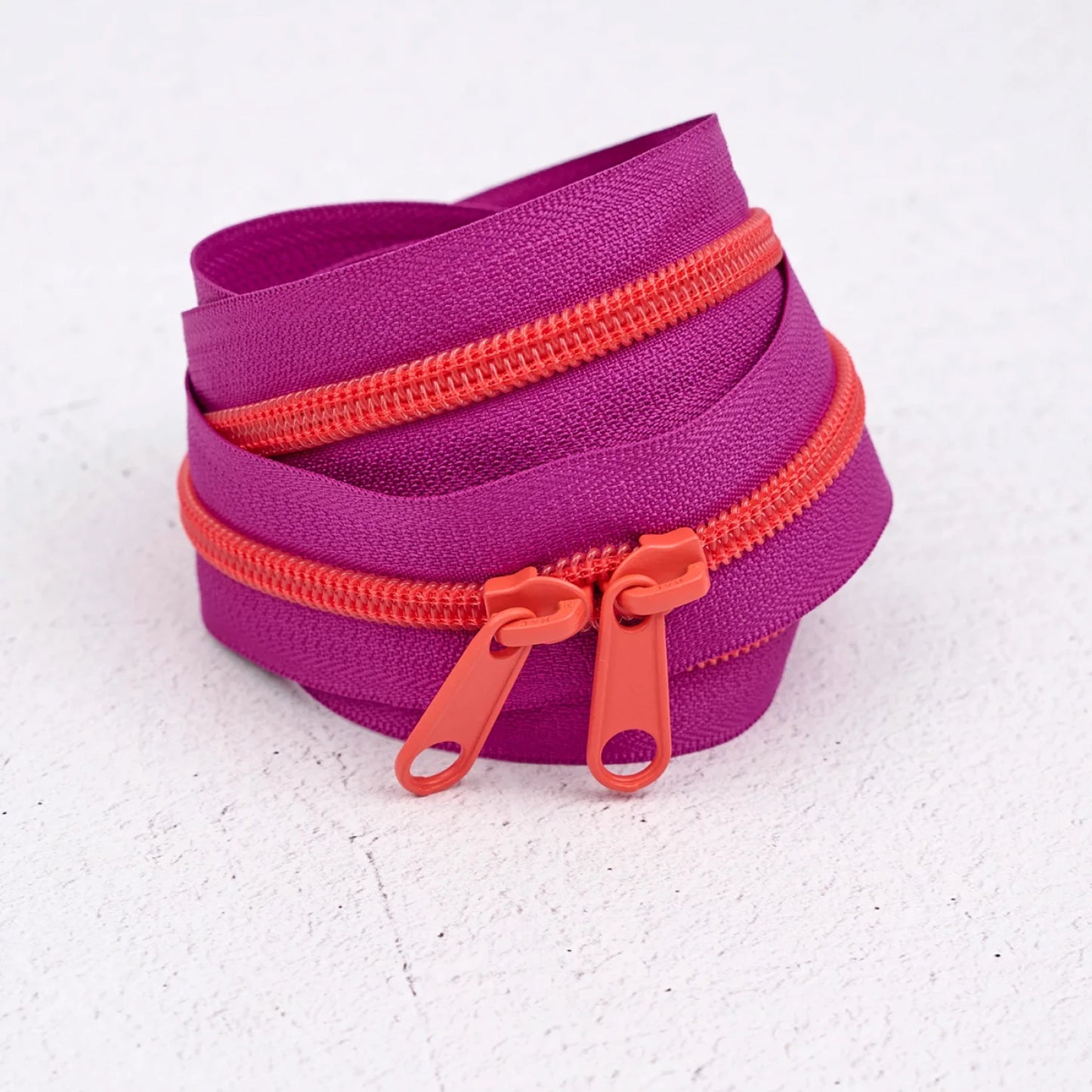 Renaissance Ribbons - 4 Yard Handbag Zipper - Grape Slushy