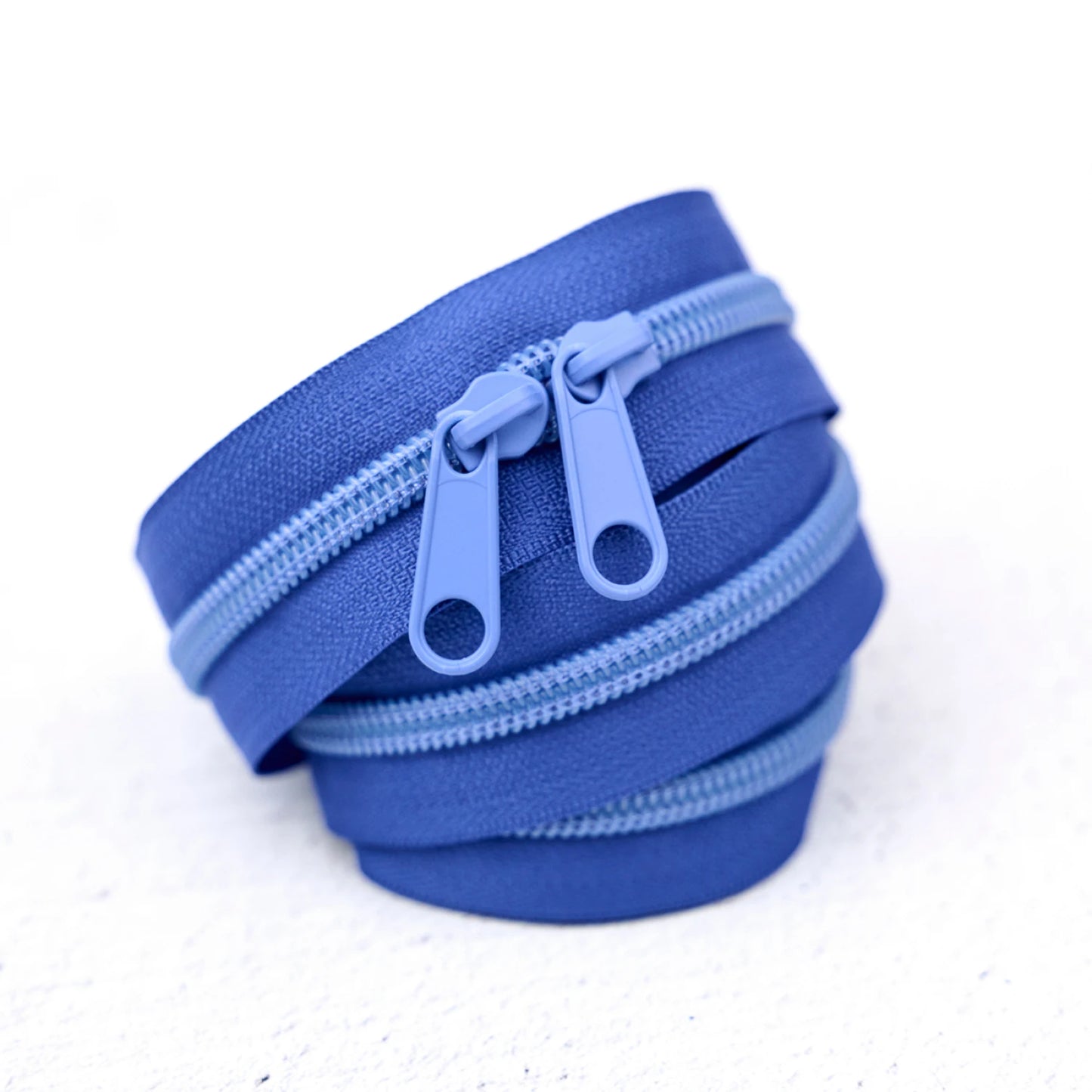 Renaissance Ribbons - 4 Yard Handbag Zipper - Blue Bolt