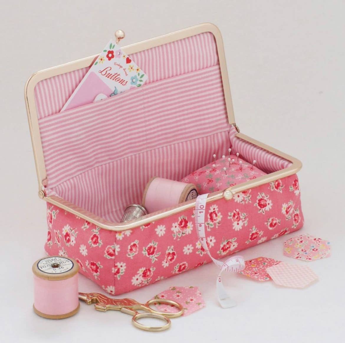 Kiss Clasp Sewing Box Pattern And Hardware By Zakka Workshop