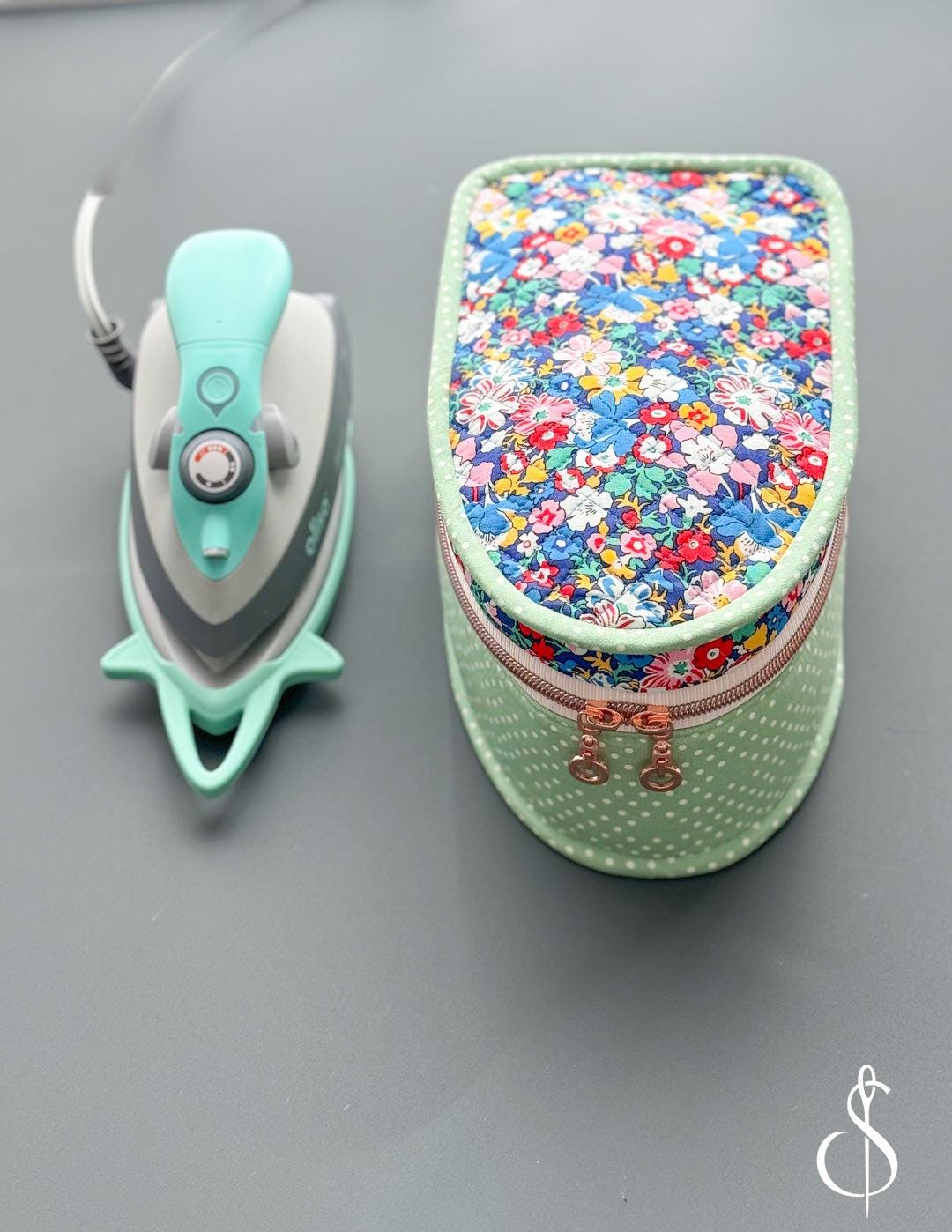 Travel Case for Mini Iron Pattern - Minki Kim