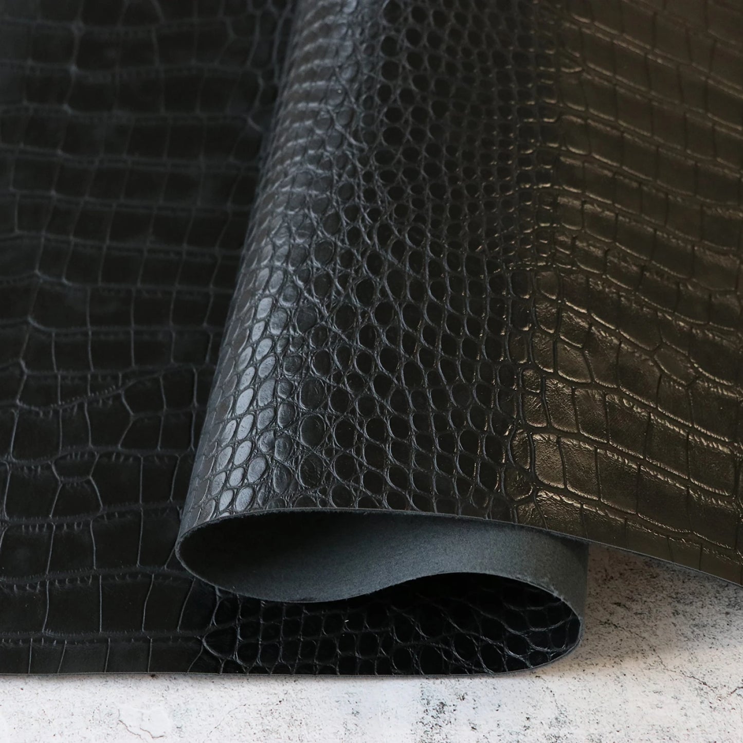 Sallie Tomato - Faux Leather - 1/2 Yard (18") Pre-Cut - Black Alligator