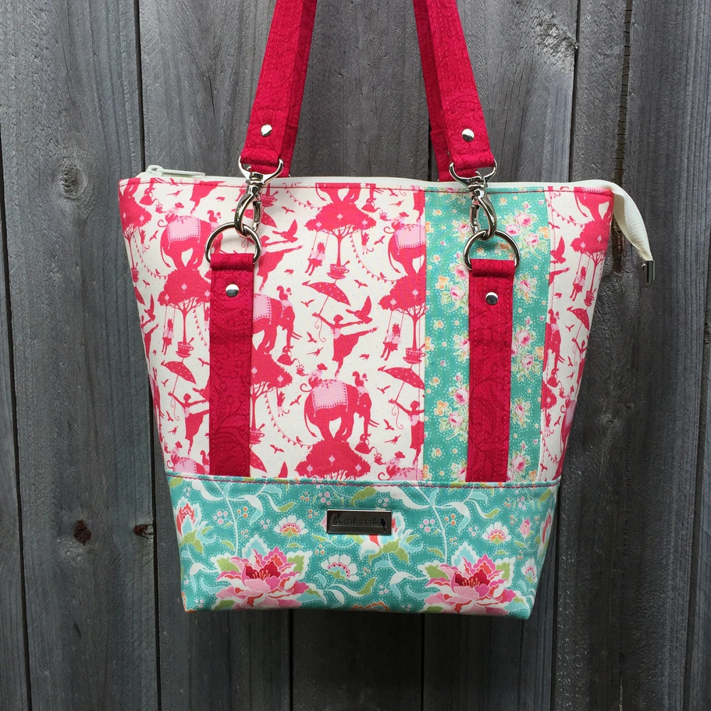 Classic Carry All Handbag and Tote Pattern By Andrie Designs