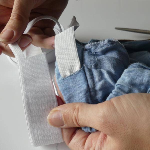 Madam Sew Fantastic Elastic - 5 Yards - Available in Two Colors - Choice of Black or White!