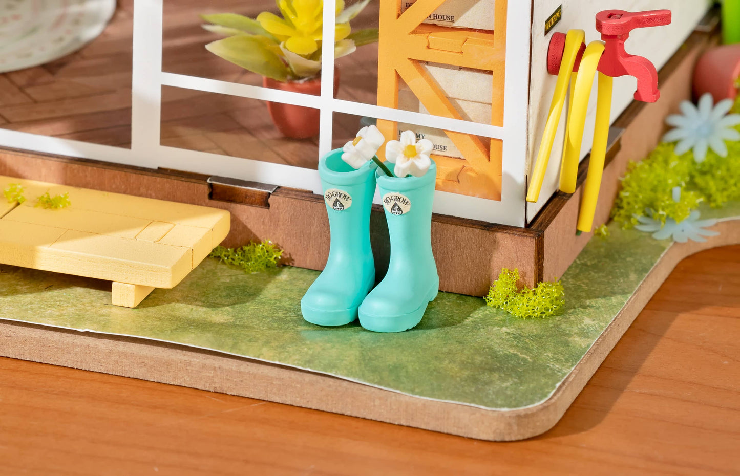 Hands Craft DIY Miniature House Kit: Dreamy Garden House