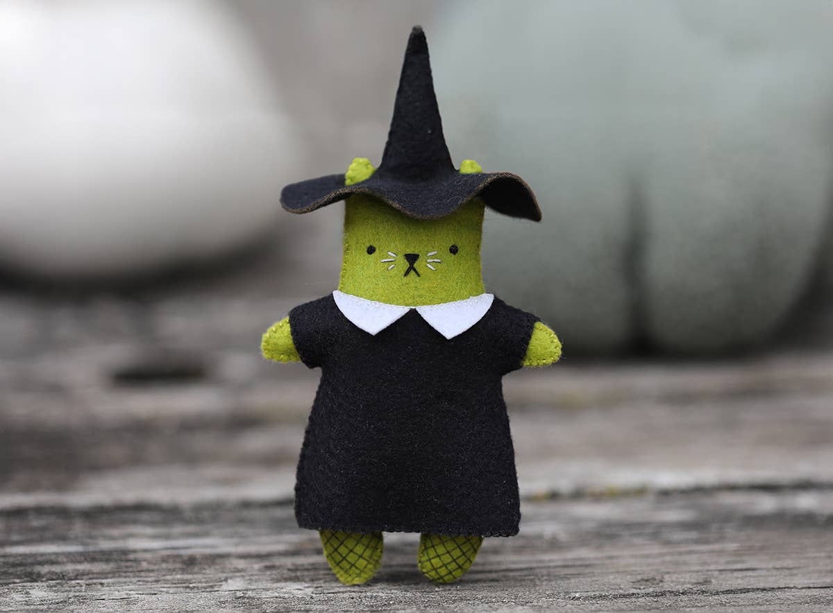 Kiriki Press Witch Cat Felt Doll Kit