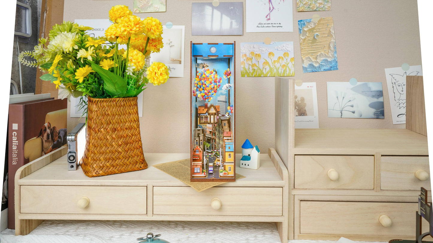 Hands Craft DIY Book Nook Kit: Travel with the Wind
