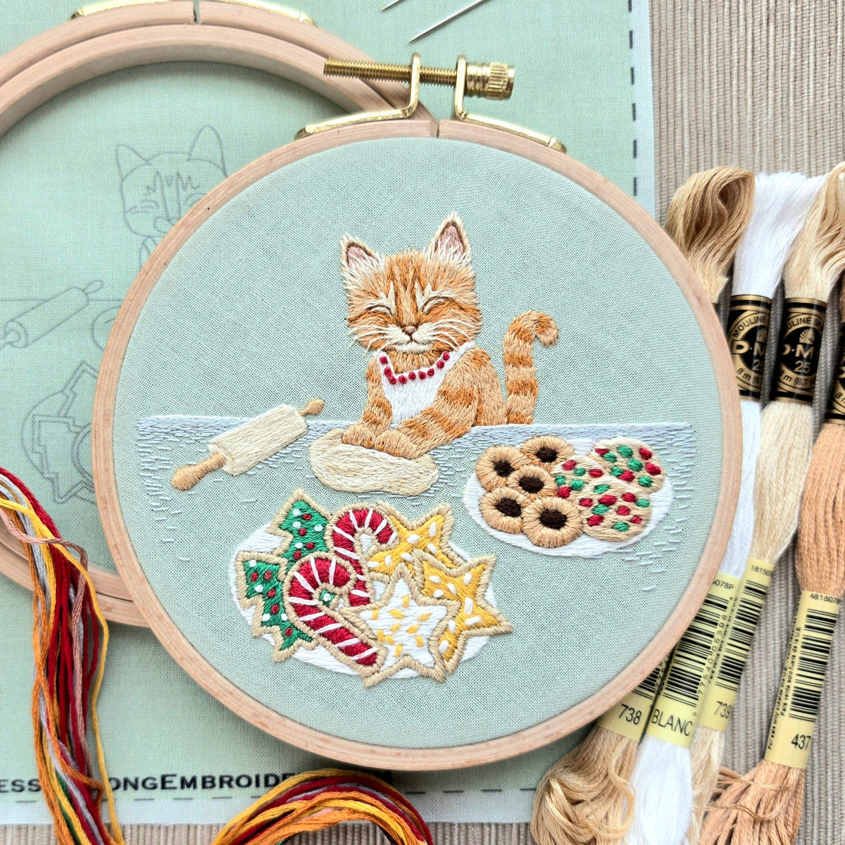 Jessica Long - Christmas Cookie Cat Embroidery Kit