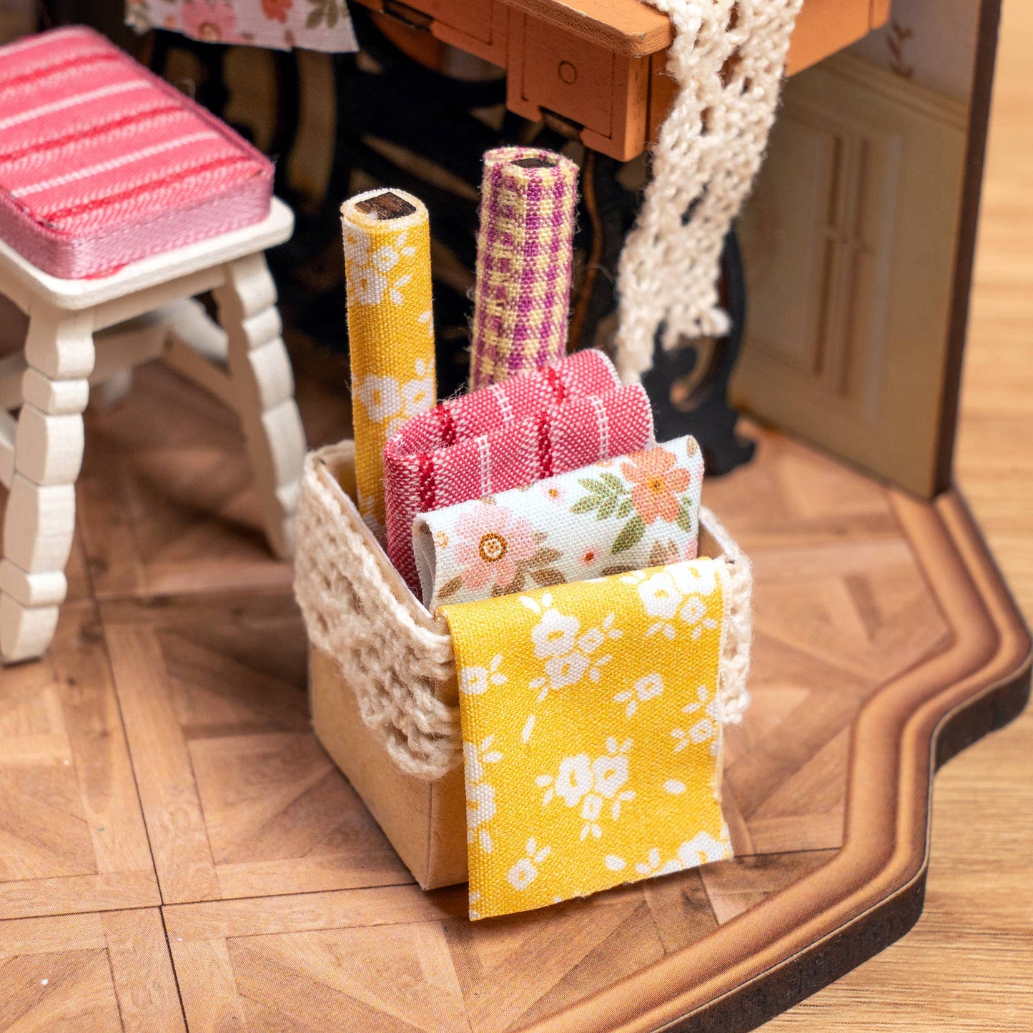 Hands Crafy DIY Miniature House Kit: Elsa's Tailoring