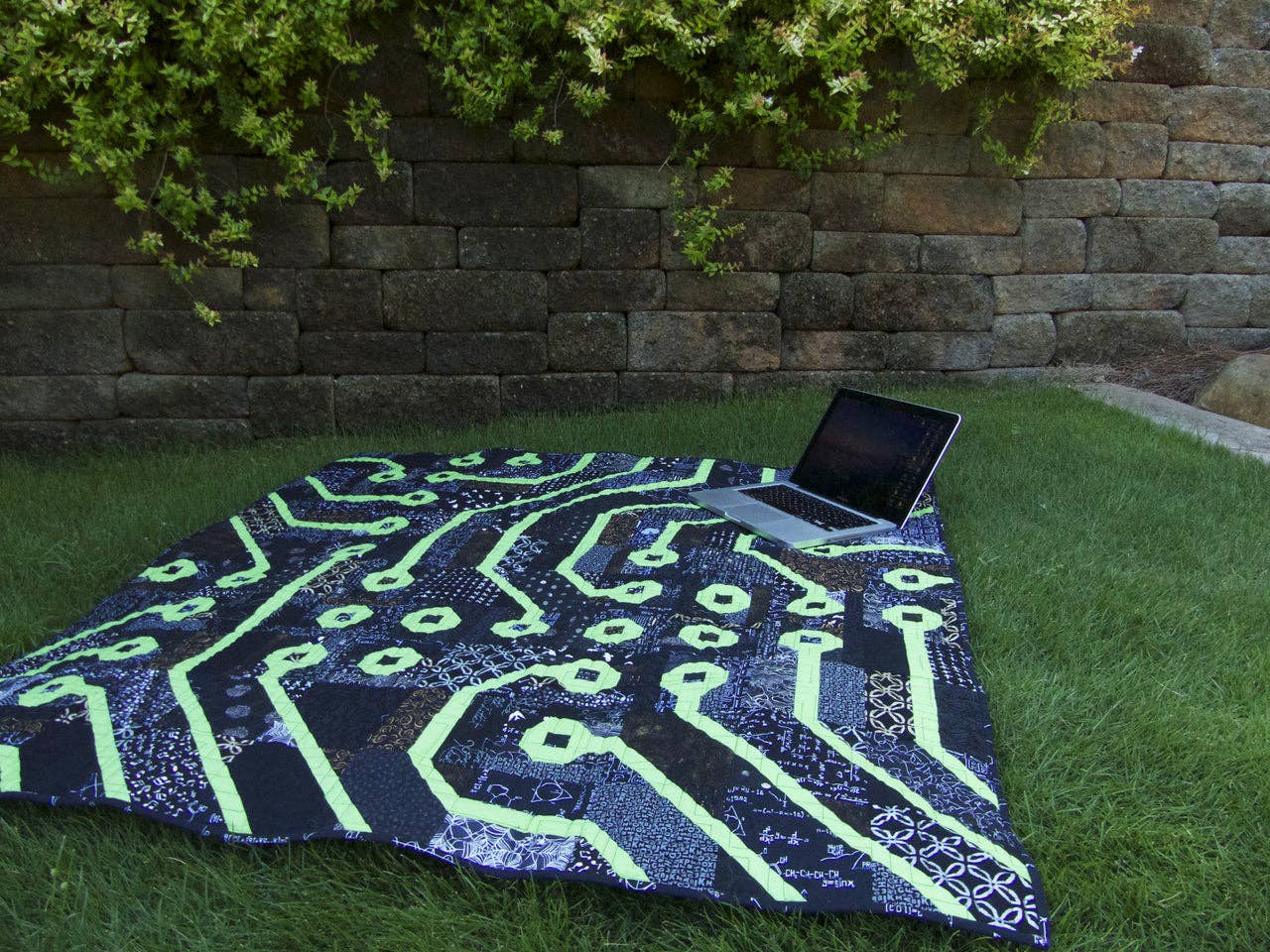 Circuit Board Quilt Pattern By Flying Parrot