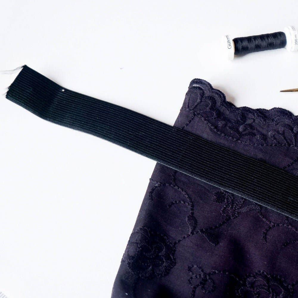 Madam Sew Fantastic Elastic - 5 Yards - Available in Two Colors - Choice of Black or White!