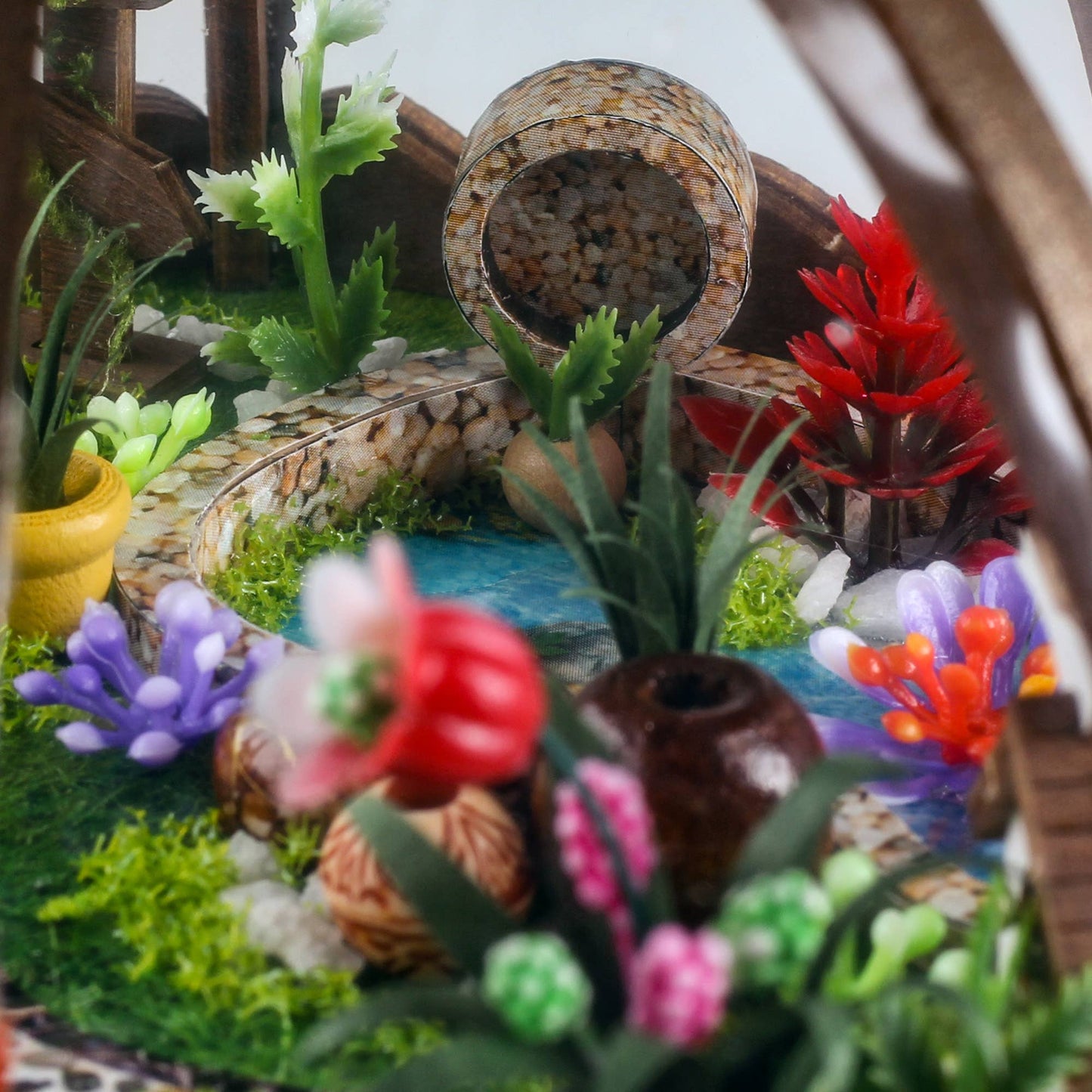 Hands Craft DIY Miniature House Kit: Greenhouse Oasis