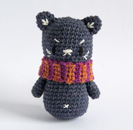 Hoooked - Amigurumi Crochet Kit - Lucky Cat