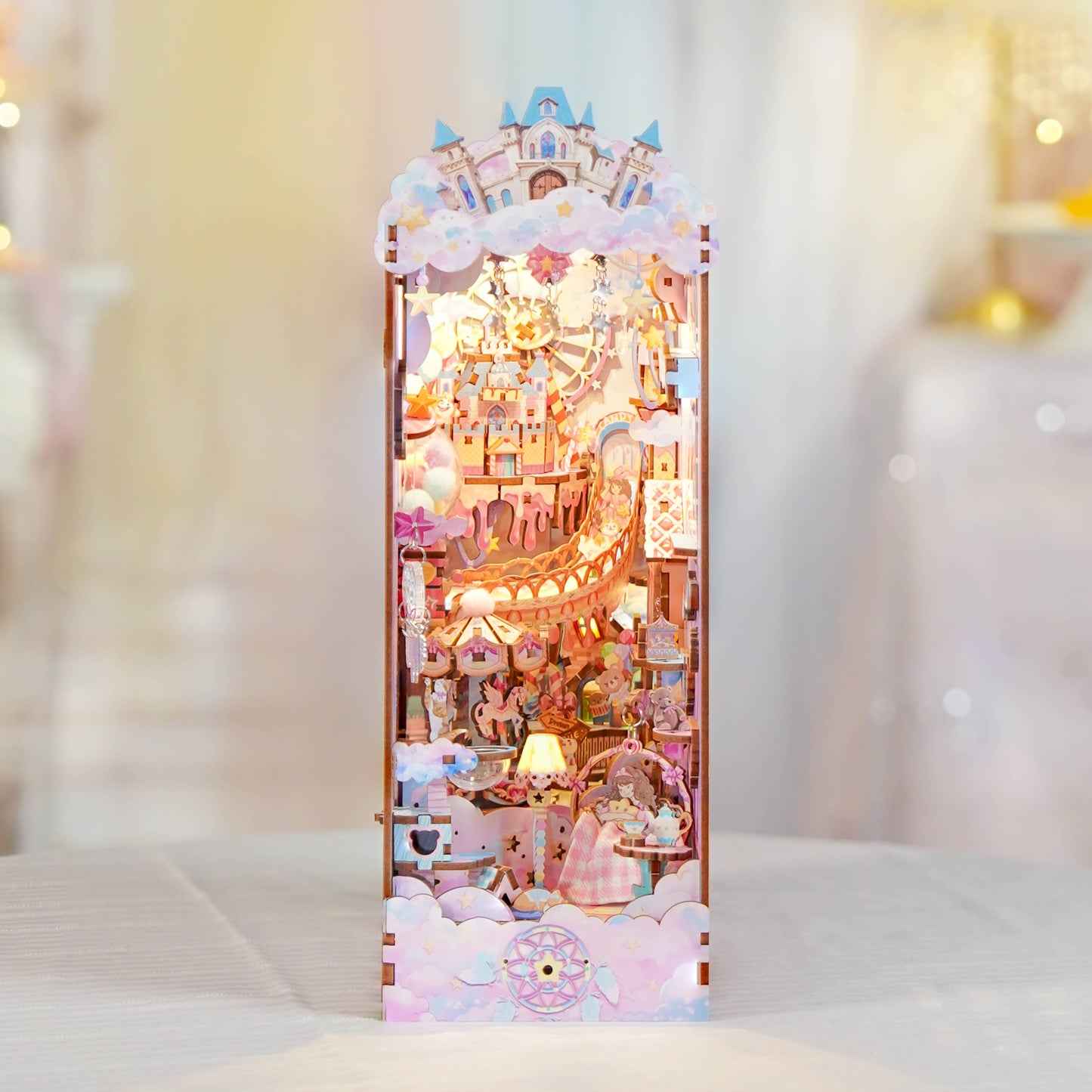 Hands Craft DIY Book Nook Kit: Sweet Dream with Dust Cover