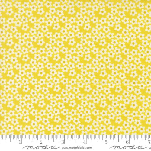 PREORDER - Moda - Elizabeth Hartman - Popcorn - Flower Small Floral Blender Chartreuse - 51282 24 - SHIPS NOVEMBER 2026