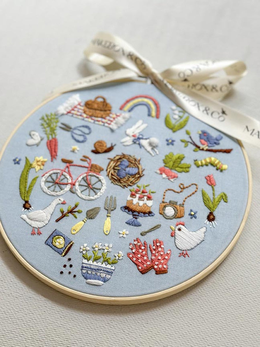 MakeBox & Co. Spring Stitches Embroidery Kit