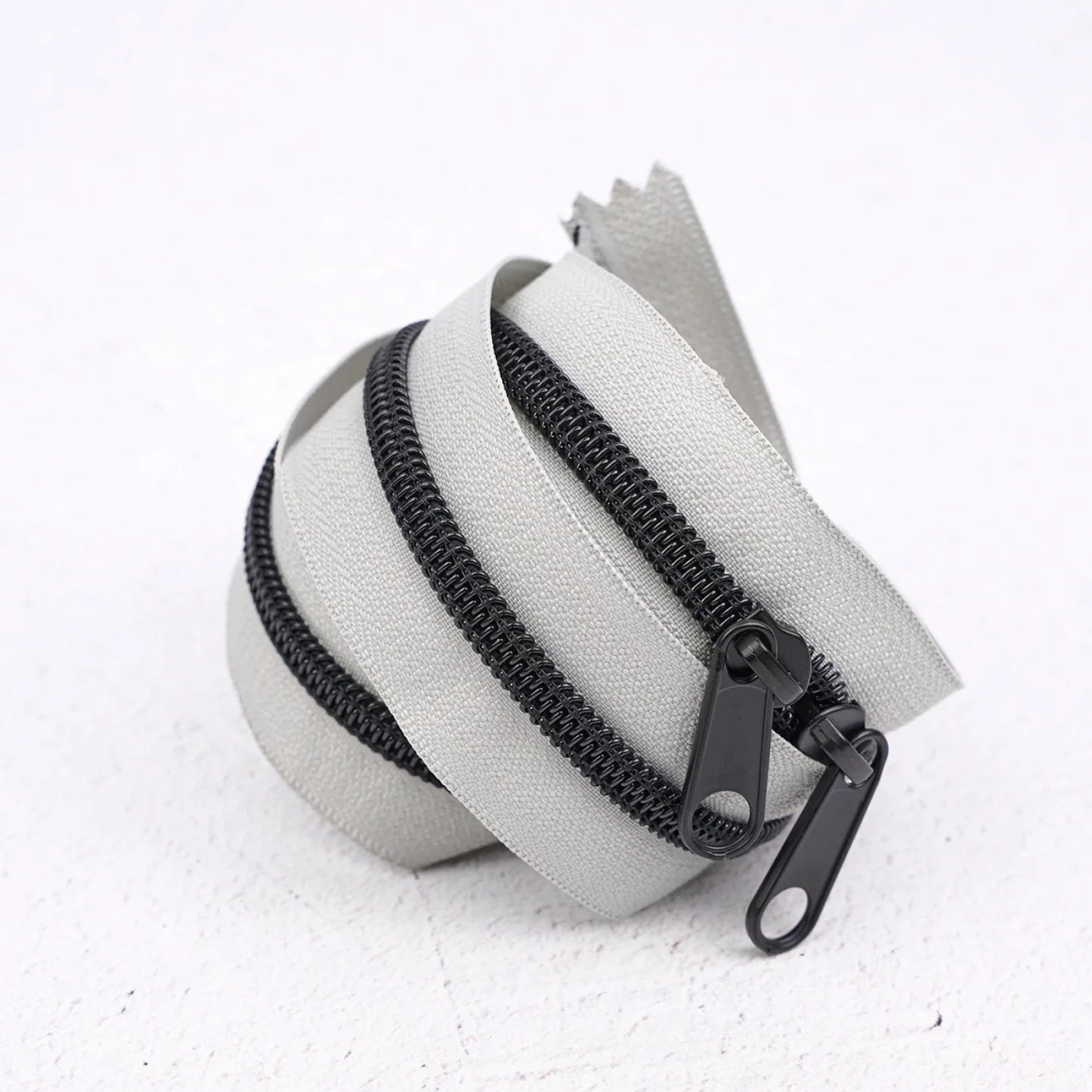 Renaissance Ribbons - 4 Yard Handbag Zipper - Smoke