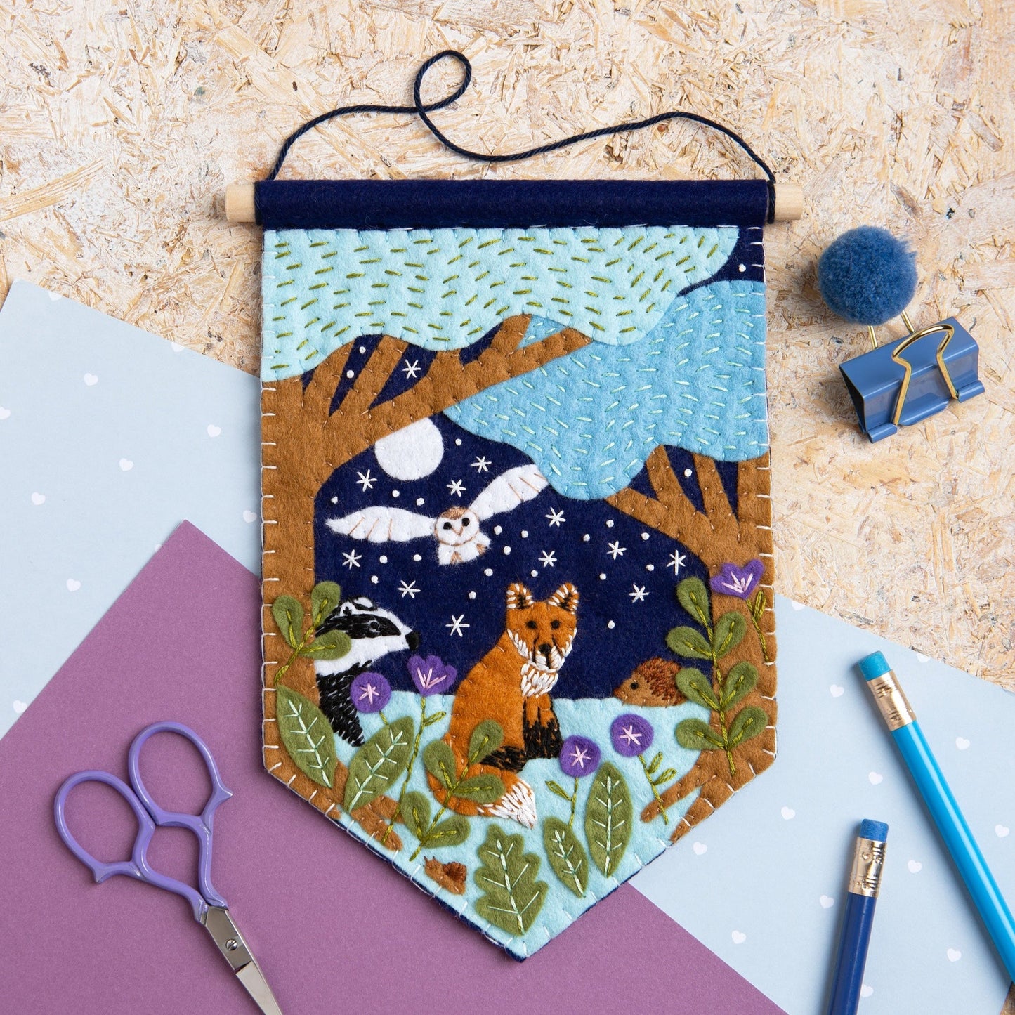 Hawthorn Handmade Woodland Pennant Felt Craft Kit
