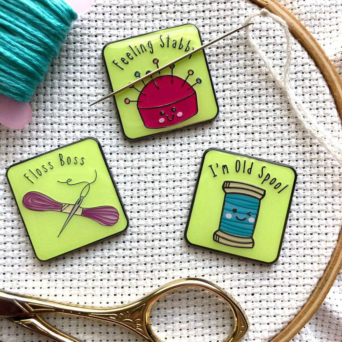 Snarky Crafter - Spool of Thread "I'm Old Spool" Enamel Needle Minder