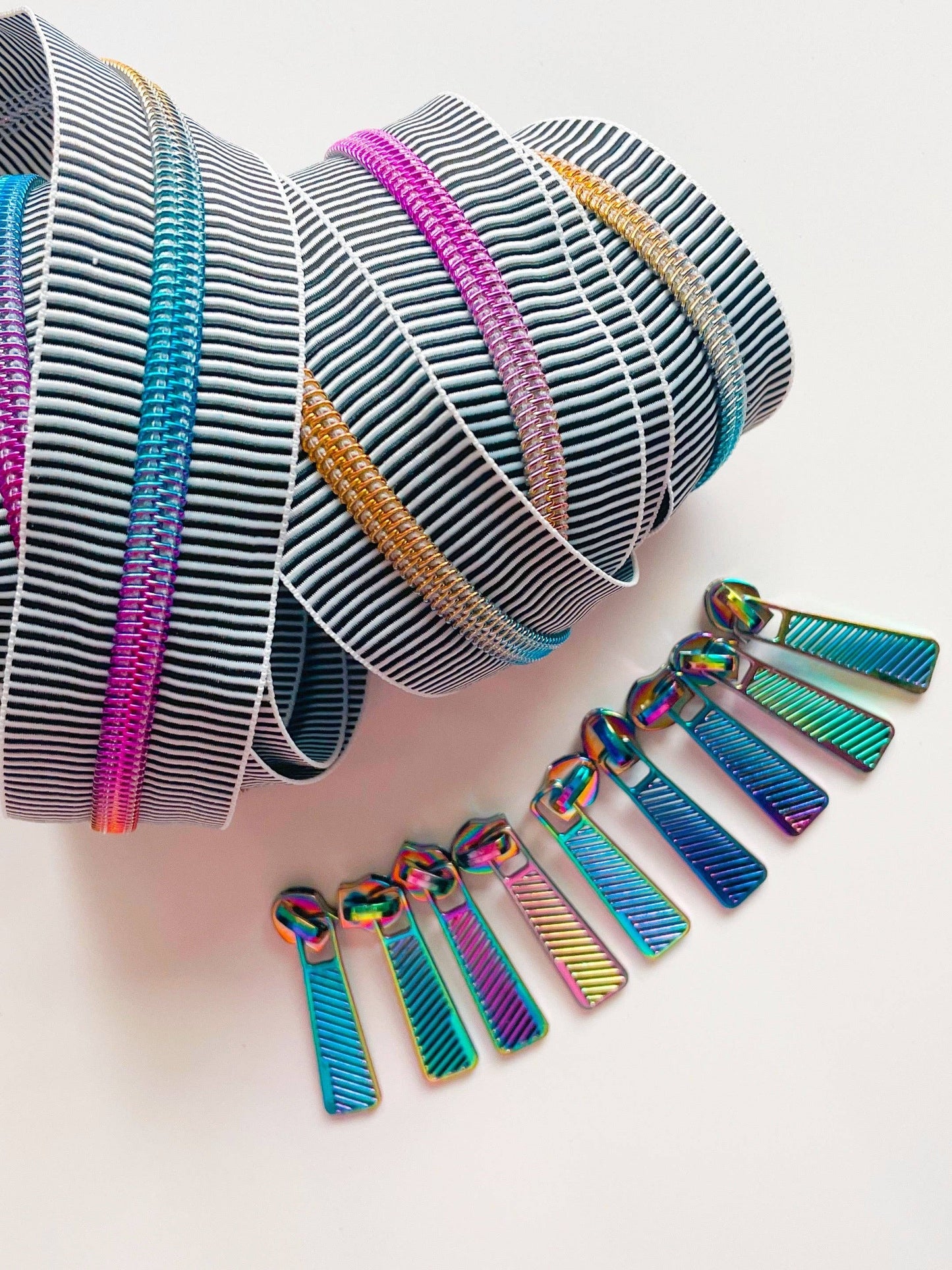 Sew Hungry Hippie Black And White Tiny Stripe & Rainbow Zipper