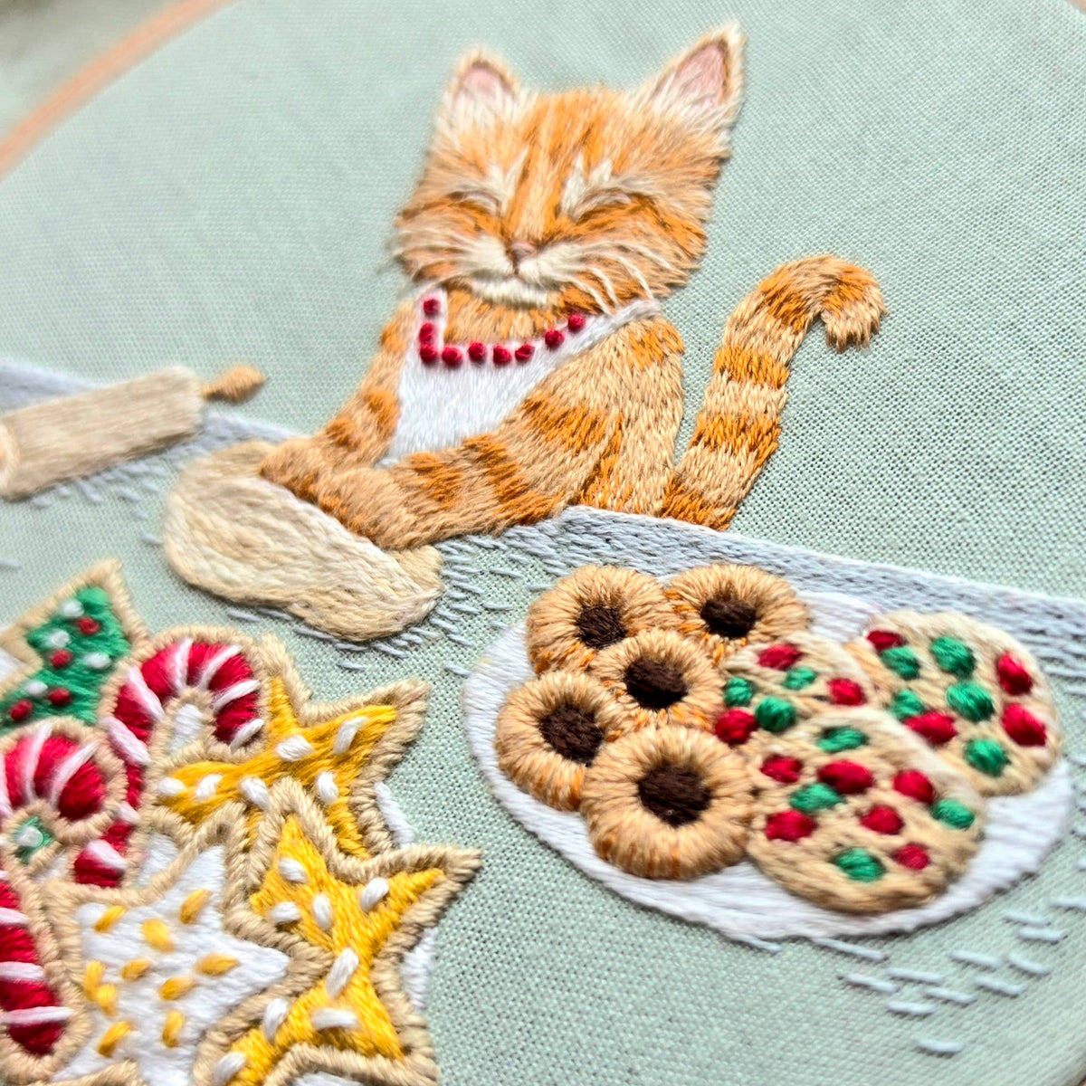 Jessica Long - Christmas Cookie Cat Embroidery Kit