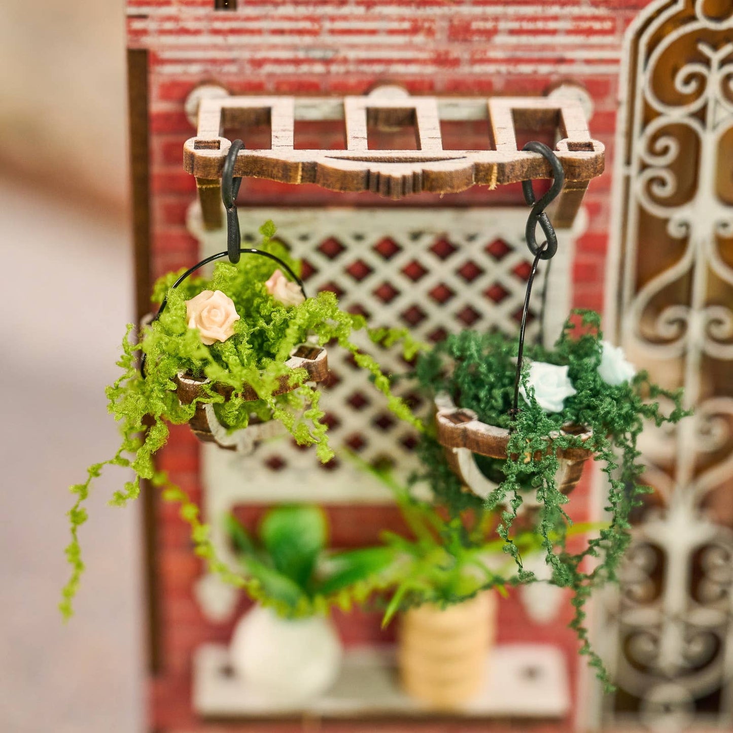 Hands Craft DIY Book Nook Kit: Flower Shop