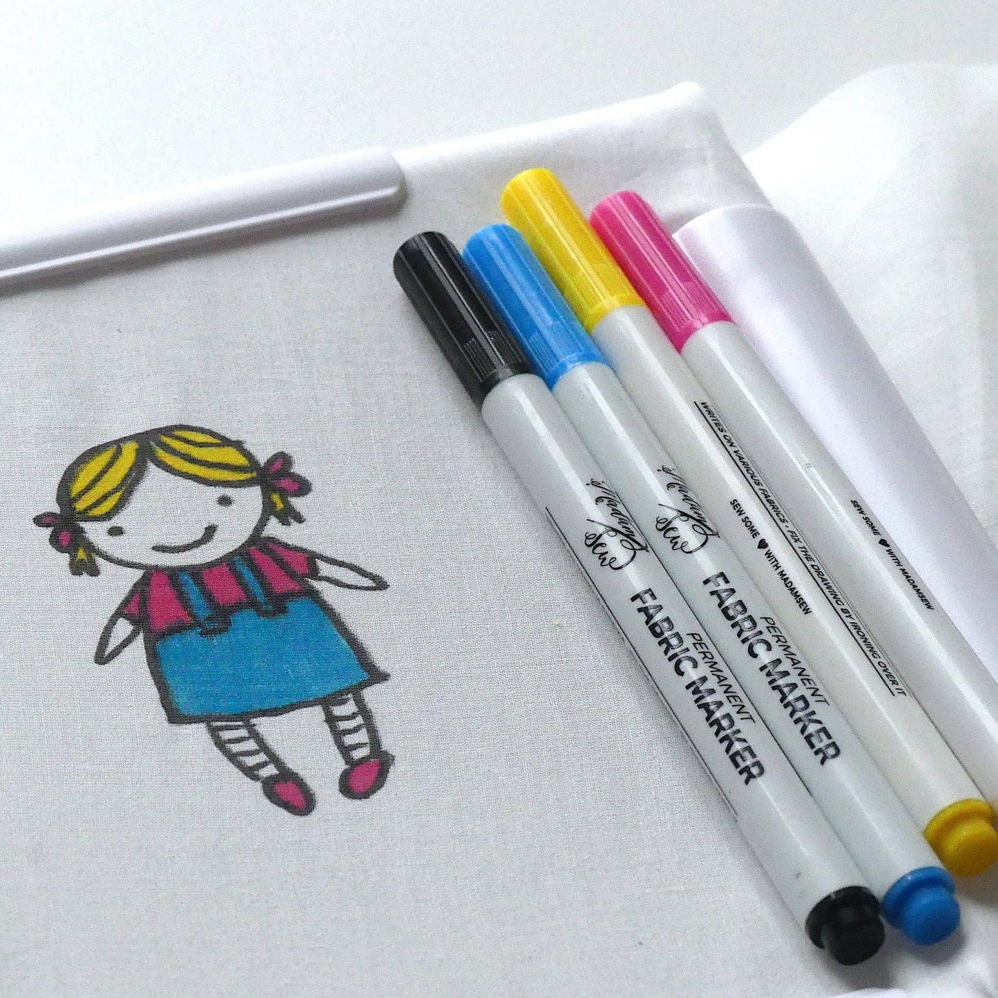 Madam Sew - Permanent Fabric Markers - 12 Colors In 1 Set