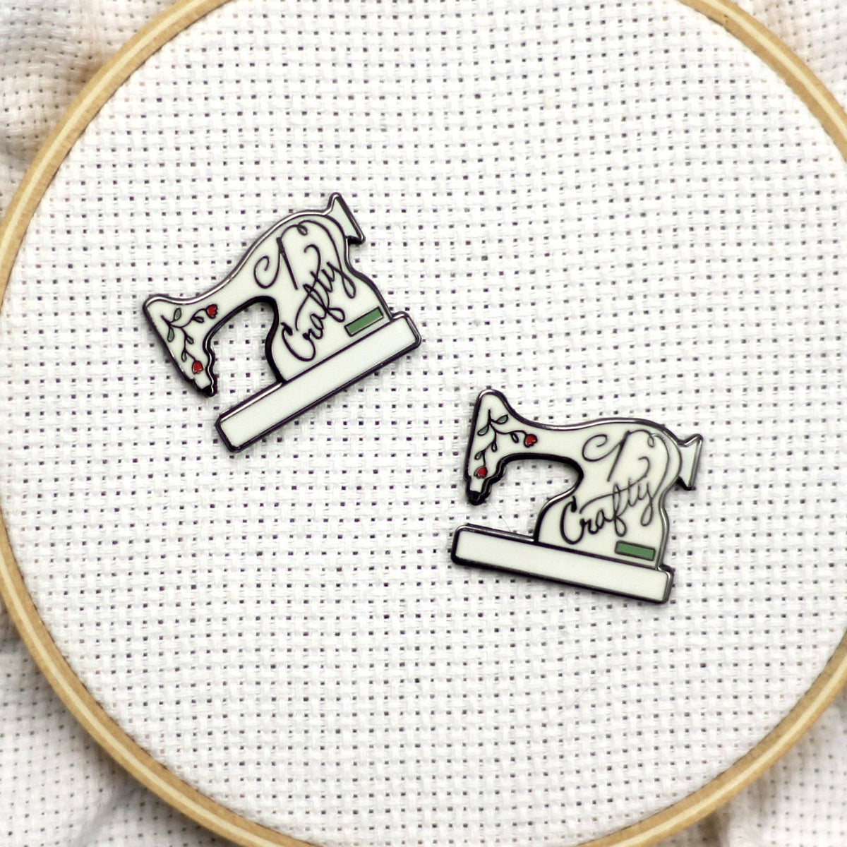 Snarky Crafter - Crafty White Vintage Sewing Machine Needle Minder