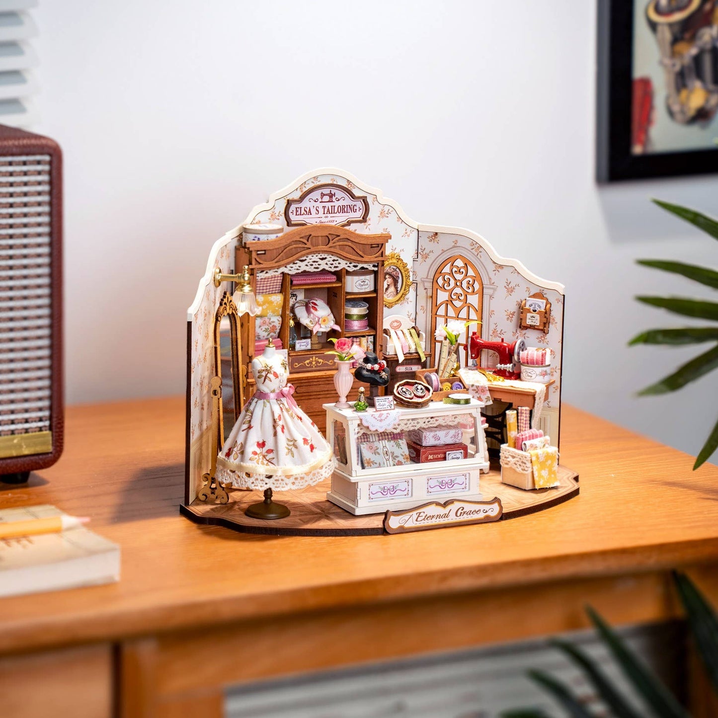 Hands Crafy DIY Miniature House Kit: Elsa's Tailoring
