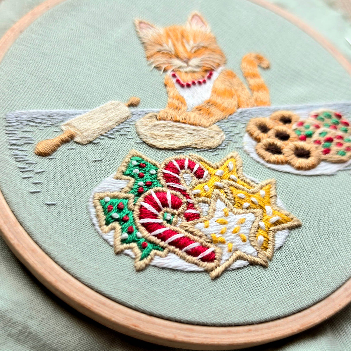Jessica Long - Christmas Cookie Cat Embroidery Kit
