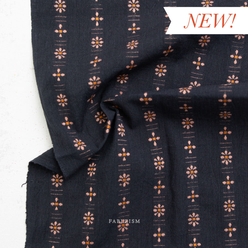 Preorder - Fableism - Forest Forage - Daisies - Black - FOR-DAI-25-BLACK - Ships May 2026