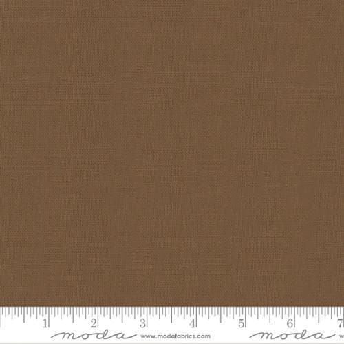 Moda - Bella Solids 2025 - Fawn - 9900 477