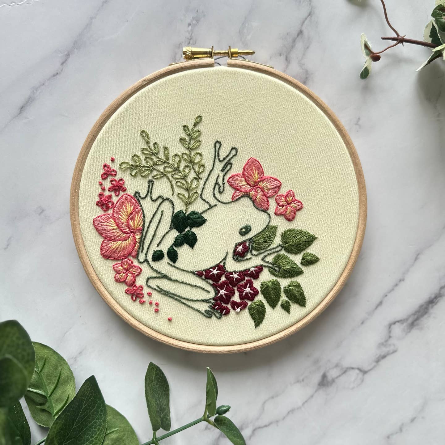 Nest Embirdery - Froggy Flowers Embroidery Kit