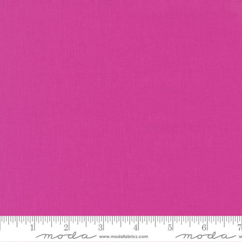 Moda - Bella Solids - Petunia - 9900 301