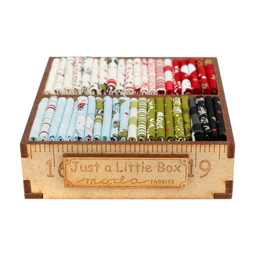 Moda - Little Wood Box - Emmit And Ivy Mini Quilt Kit - Just A Little Box