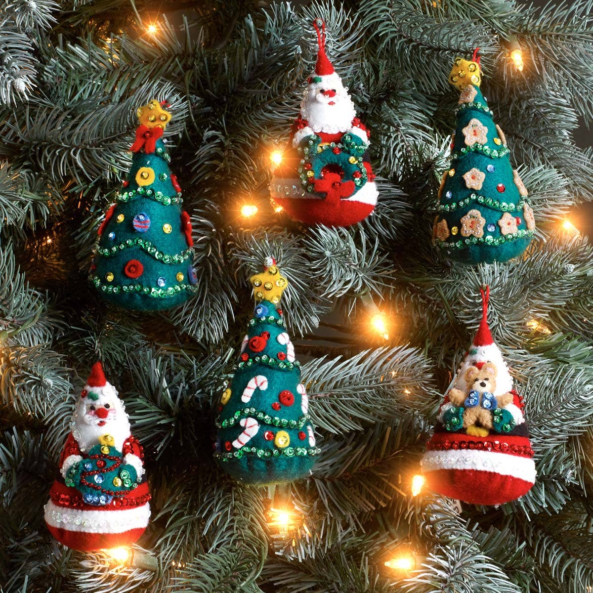 Bucilla - Seasonal Christmas Tree Felt Ornament Kit - Santa's Tree Trasures