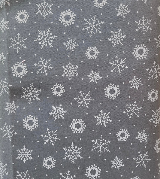 QT Fabrics - Quilting Illusions - Grey Snowflakes on Black - 1649-24600-J